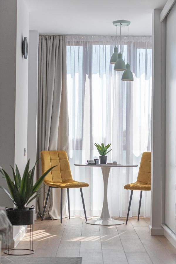 Moon Apartments Cluj-Napoca Buitenkant foto